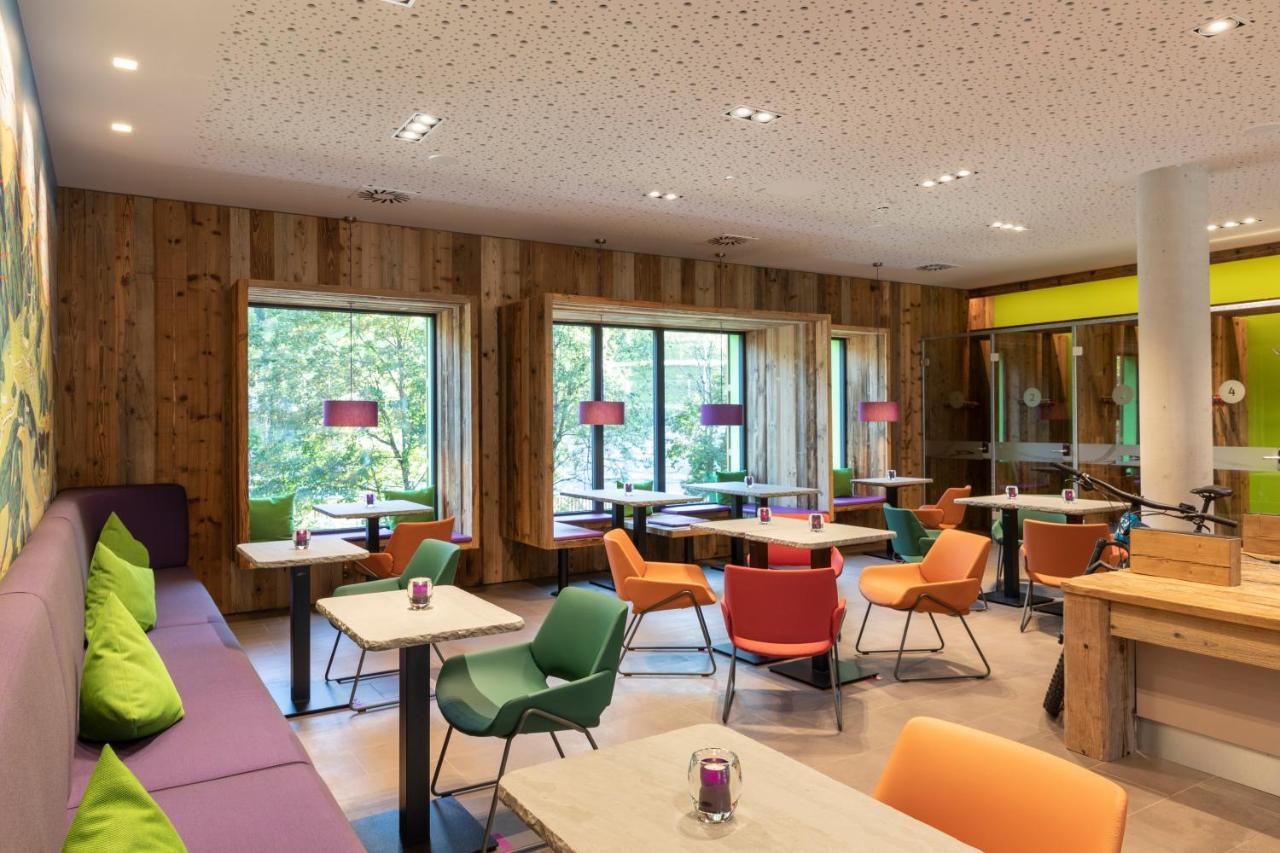 Explorer Hotel